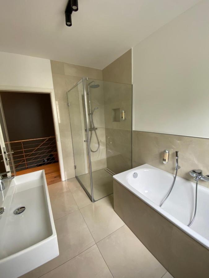 Sleep Inn Duesseldorf Suites Екстер'єр фото